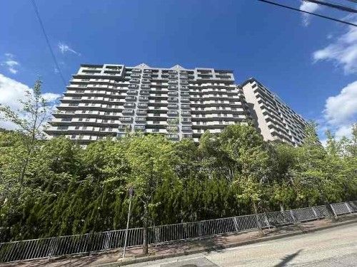 4LDK Apartment for Sale in Takarazuka, Hyogo - 103 sqm - Thumbnail 2