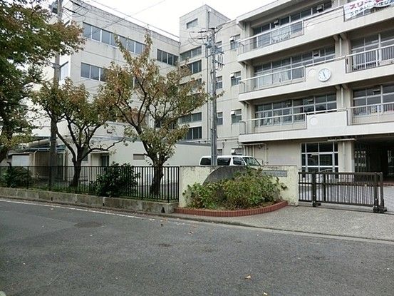 4LDK House in Yokohama Asahi Ward with Solar Power and 35-Tatami Basement - Thumbnail 2