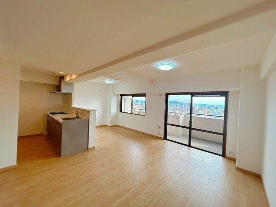 Renovated 3LDK Apartment in Okayama City Kita Ward - Thumbnail 3
