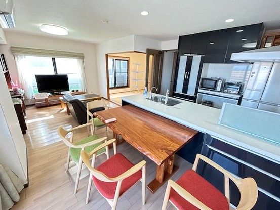 3LDK Apartment for Sale in Iwakuni, Yamaguchi - 86.87m² - Thumbnail 2