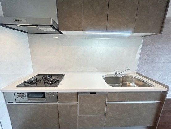 3LDK Apartment for Sale in Kure, Hiroshima - 72.34m² - Thumbnail 4