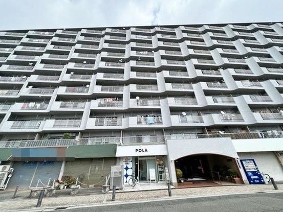 Renovated 2LDK Apartment Near Sakai Station, Osaka - Thumbnail 4