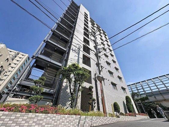 3LDK Renovated Apartment in Funabashi, Chiba - Thumbnail 2