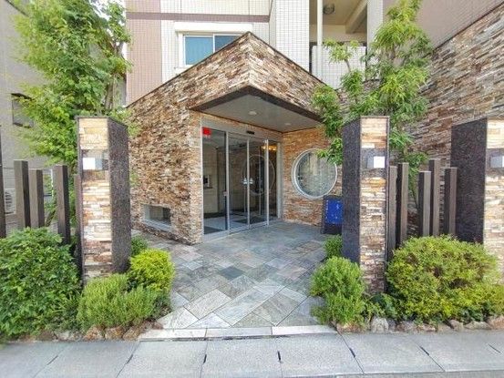 3LDK Renovated Apartment in Meito Ward, Nagoya - Thumbnail 2