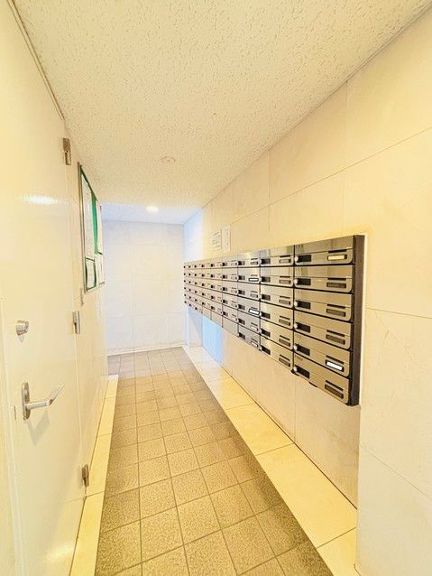 4LDK Apartment for Sale in Sakaide, Kagawa - 76.35 sqm - Thumbnail 3