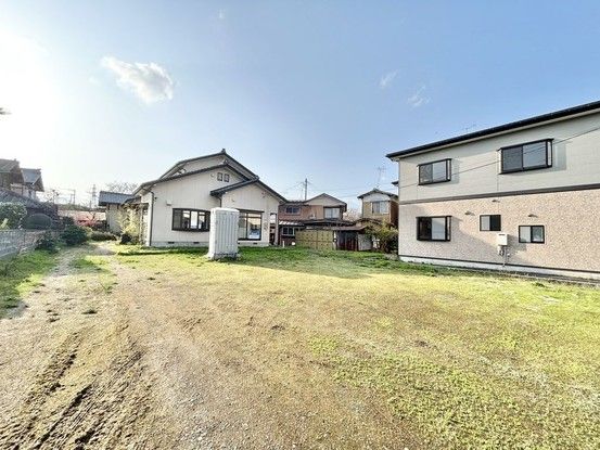 Renovated 5LDK House in Gosen City, Niigata with Large Garden - Thumbnail 2