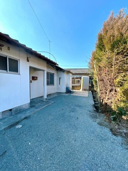 4LDK House for Sale in Asagiri Town, Kumamoto - 132.48 sqm - Thumbnail 2