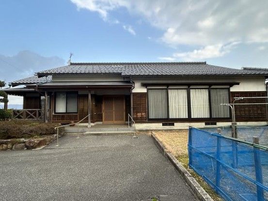 3SLDK Single-Story House with Garage for Sale in Hakui, Ishikawa - Thumbnail 2