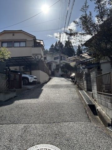 Renovated 4LDK House in Takarazuka with 2 Car Parks - Thumbnail 3
