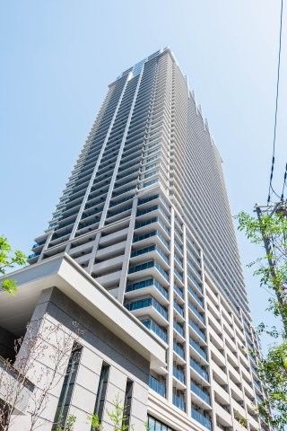 3LDK Apartment for Sale in Kita-ku, Osaka, 78.42 sqm - Thumbnail 2