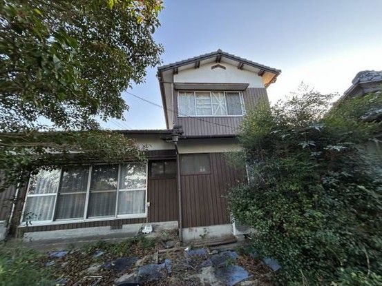 7DK House for Sale in Usa City, Oita - 169 sqm on 880 sqm Land - Thumbnail 2