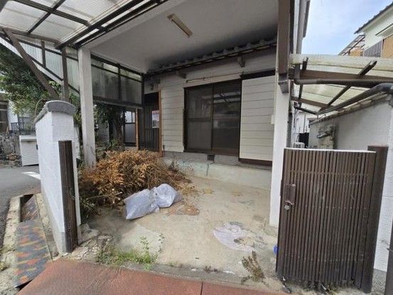 4LDK Detached House for Sale in Daito City, Osaka - Thumbnail 3