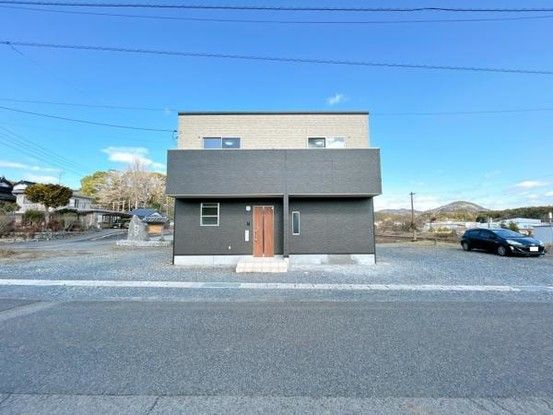 Renovated 3LDK+2S House in Mine City, Yamaguchi - Thumbnail 2