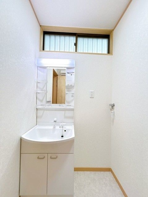 Renovated 2LDK Detached House in Kumagaya, Saitama - Thumbnail 3