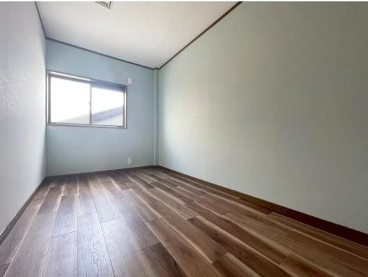 Renovated 4LDK House Near Shimoshinjo Station in Osaka - Thumbnail 4