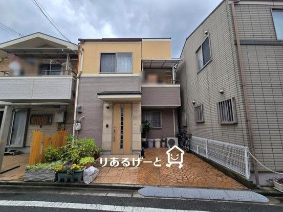 4LDK House for Sale in Higashiosaka, Osaka - 79 sqm - Thumbnail 2