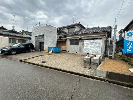 Renovated 4LDK Detached House for Sale in Nomi, Ishikawa - Thumbnail 3