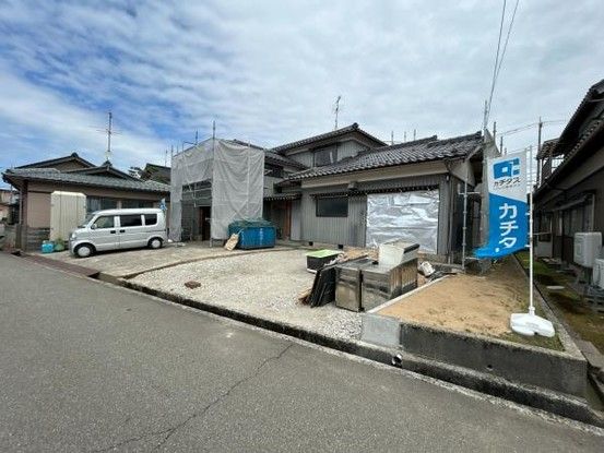 Renovated 4LDK Detached House for Sale in Nomi, Ishikawa - Main Image