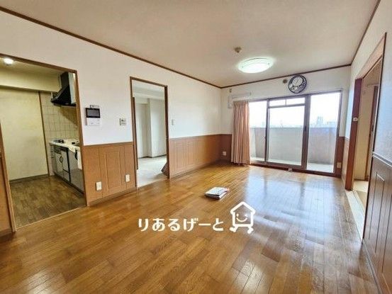 3LDK Apartment for Sale in Osaka City, Asahi Ward - Thumbnail 2