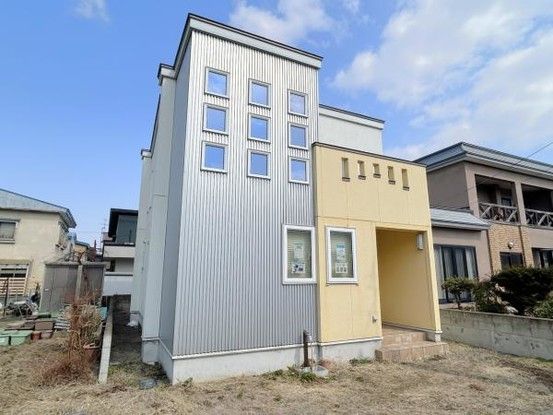 4LDK Detached House for Sale in Kuroishi, Aomori - Thumbnail 3