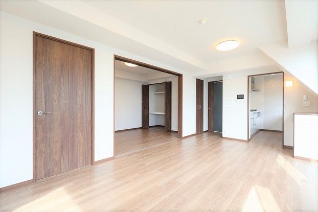 Renovated 3LDK Apartment for Sale in Sendai's Aoba Ward - Thumbnail 4