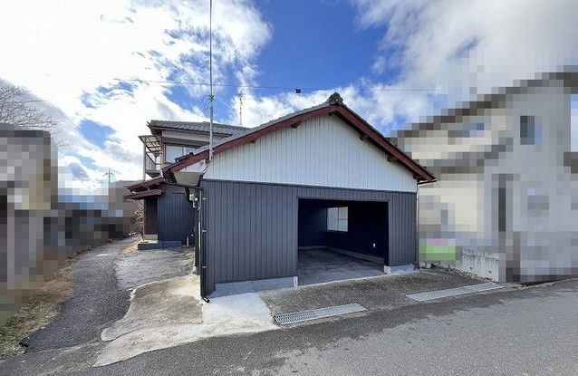 3LDK Used Detached House in Omihachiman, Shiga - Thumbnail 2