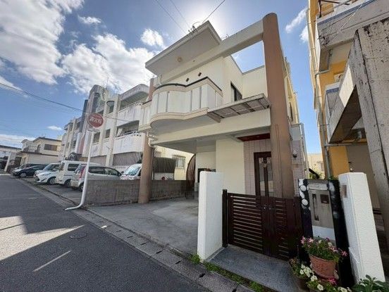 4LDK RC House for Sale in Tomigusuku City, Okinawa - Thumbnail 2