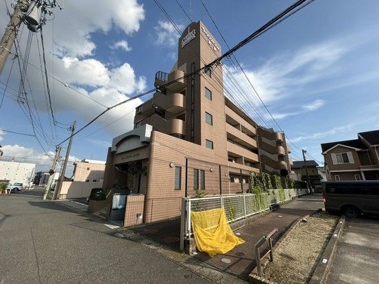 Renovated 2LDK Apartment for Sale in Nakagawa Ward, Nagoya - Thumbnail 3
