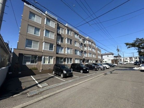 Spacious 4LDK Apartment for Sale in Shiroishi Ward, Sapporo - Thumbnail 4