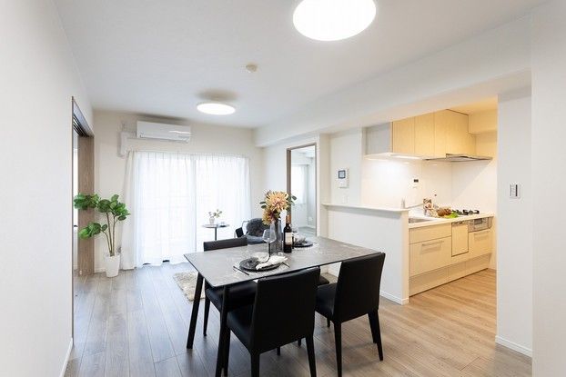 Renovated 3LDK Apartment in Hiroshima City Near Shimo-Gion Station - Thumbnail 3