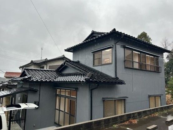 Renovated 3SLDK House in Kanazawa with 4 Parking Spaces - Thumbnail 2