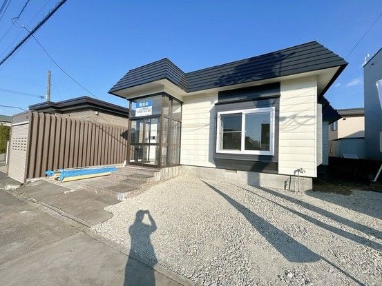 Renovated 2LDK House for Sale in Ebetsu, Hokkaido - Thumbnail 2