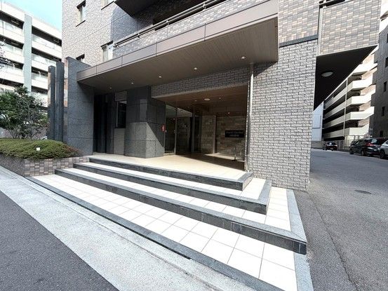 Royal Garden Takamatsu Station South 3LDK Apartment 74.91sqm - Thumbnail 2