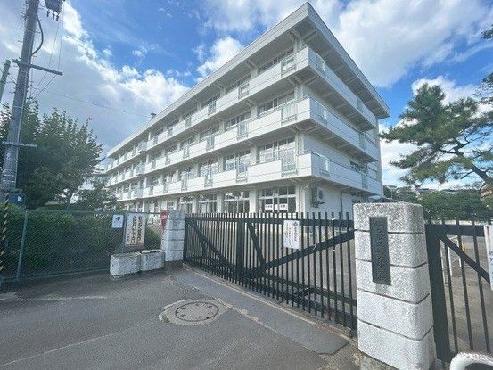 Renovated 4LDK Detached House in Sendai Taihaku Ward - Thumbnail 2