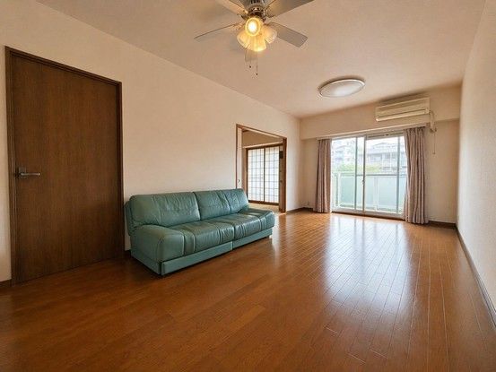 3LDK Apartment for Sale in Kobe Kita Ward, Hyogo - Thumbnail 2