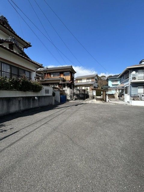 Renovated 4LDK House in Matsuyama, Ehime – 107.47m² - Thumbnail 2