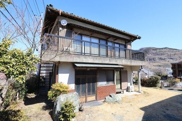 Traditional Japanese House with Doma & Mountain Views in Fujioka - Main Image