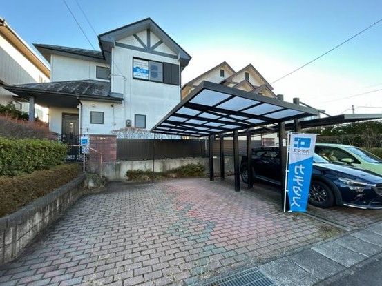 Renovated 5LDK House in Fukushima City with 2 Car Parking - Thumbnail 2