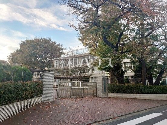 2DK Detached House for Sale in Nerima, Tokyo - 42.12 sqm - Thumbnail 2