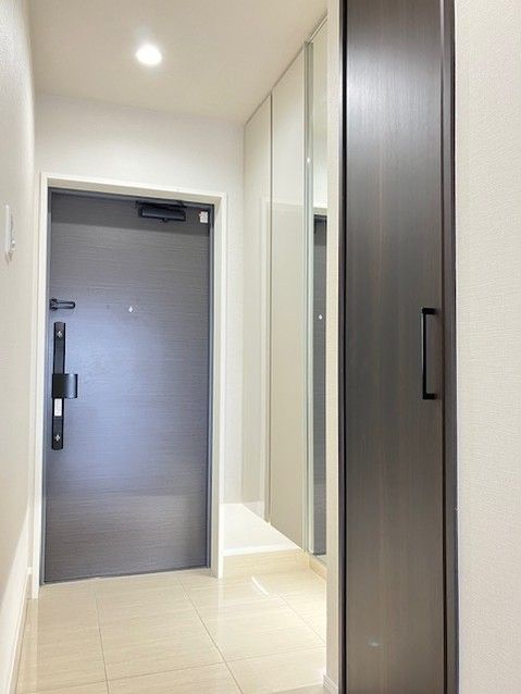 3LDK Apartment for Sale in Yuwatamachi, Matsuyama, Ehime - Thumbnail 3