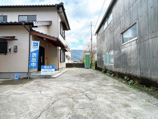 Renovated 4LDK House in Saiki City, Oita - 130 sqm - Thumbnail 4