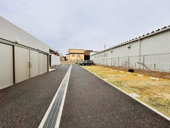 3LDK Apartment for Sale in Izumiotsu, Osaka - 76.49 sqm - Thumbnail 2