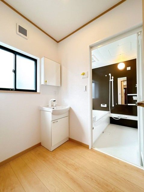 Renovated 3LDK House for Sale in Tamamura, Gunma - Thumbnail 4