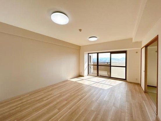 Renovated 4LDK Apartment in Izumo, Shimane - 84.83 sqm - Thumbnail 4