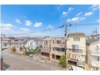 3LDK House in Setagaya with Open Corner Lot Feel - Thumbnail 3