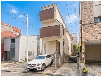 3LDK House in Setagaya with Open Corner Lot Feel - Thumbnail 2