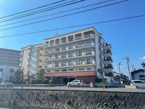 Renovated 3LDK Apartment in Kurashiki City Center, Okayama - Thumbnail 2