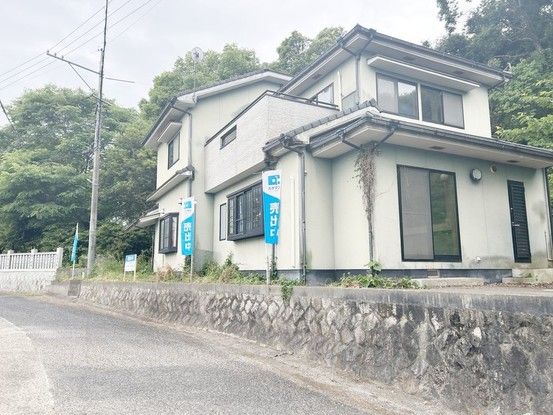 5LDK House for Sale in Fuchu City, Hiroshima - 167m2 - Thumbnail 2