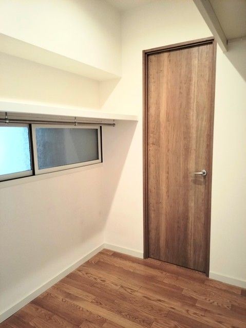 Renovated 2LDK Apartment in Yodogawa-ku, Osaka for Sale - Thumbnail 4