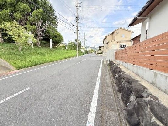 5SDK House on 2,764 sqm Land in Nara City - Thumbnail 2